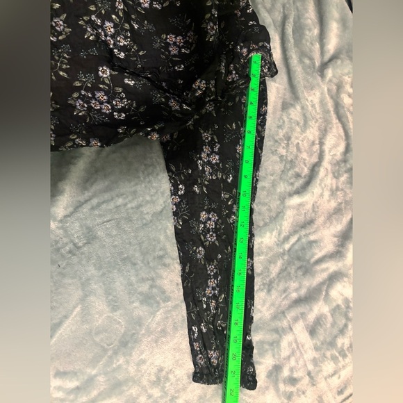 A.N.A. Long sleeved blouse. Size 0X. Dark green, floral. - Picture 9 of 9